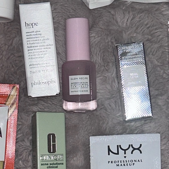 Beauty Bundle with Ulta products - Picture 4 of 5